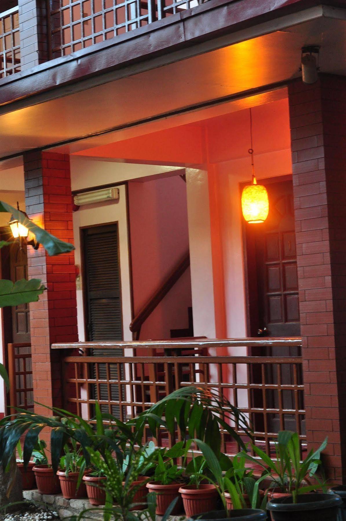 Lola Itang Pension House Tiniguiban Εξωτερικό φωτογραφία