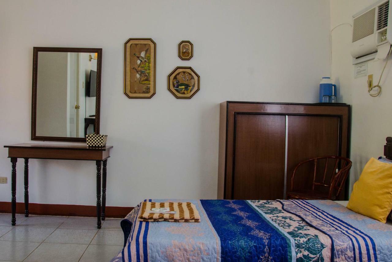 Lola Itang Pension House Tiniguiban Εξωτερικό φωτογραφία